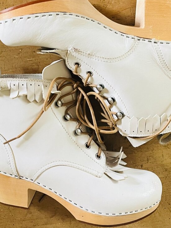 Swedish Hasbeens Shoes - SWEDISH HASBEENS Wood Clog White Leather Kiltie Lace Up Booties 40
